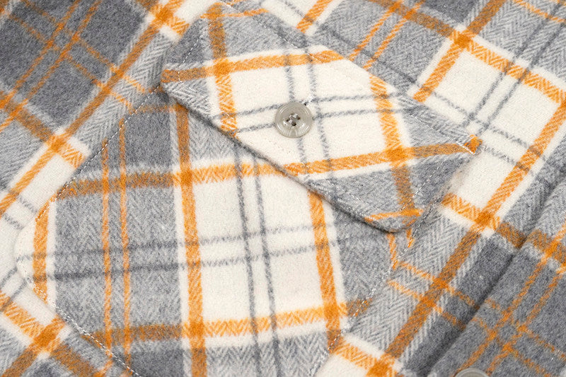 GRAF&WU Giraffe Embroidered Flannel Loose Plaid Shirt