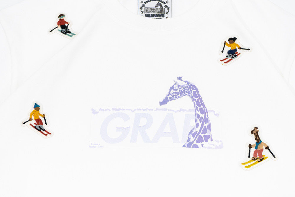 GRAF&WU Mini Embroidered Giraffe Athletic Fashion T-shirt