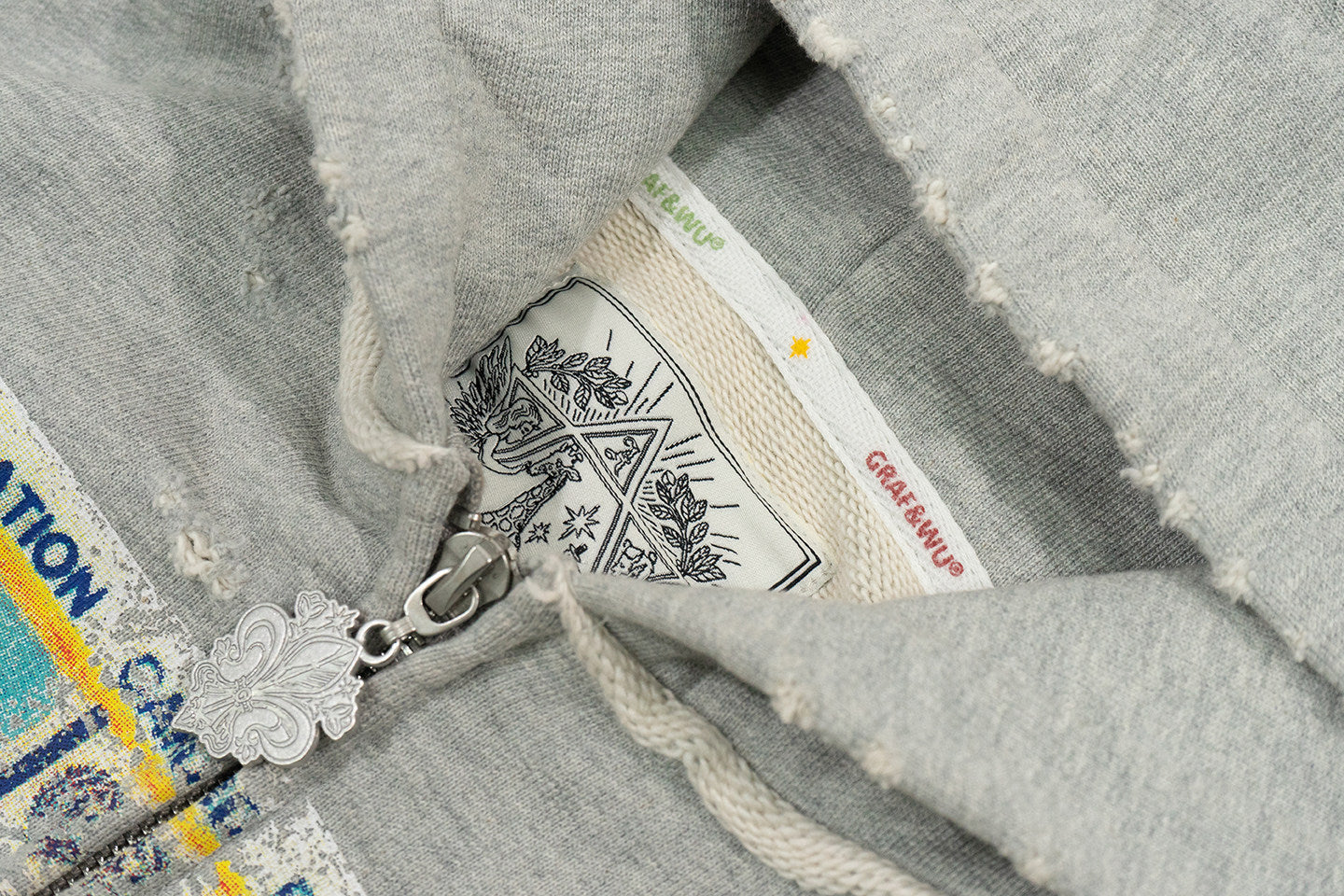 GRAF&WU Tribute Old Dreads ID Giraffe Themed Frayed Vintage Hoodie