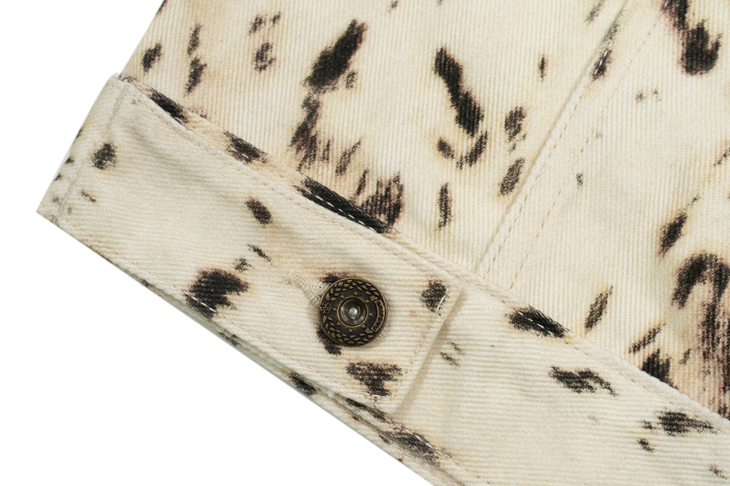 GRAF&WU Snow Leopard Print Lobster Button Short Jacket