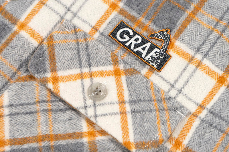 GRAF&WU Giraffe Embroidered Flannel Loose Plaid Shirt