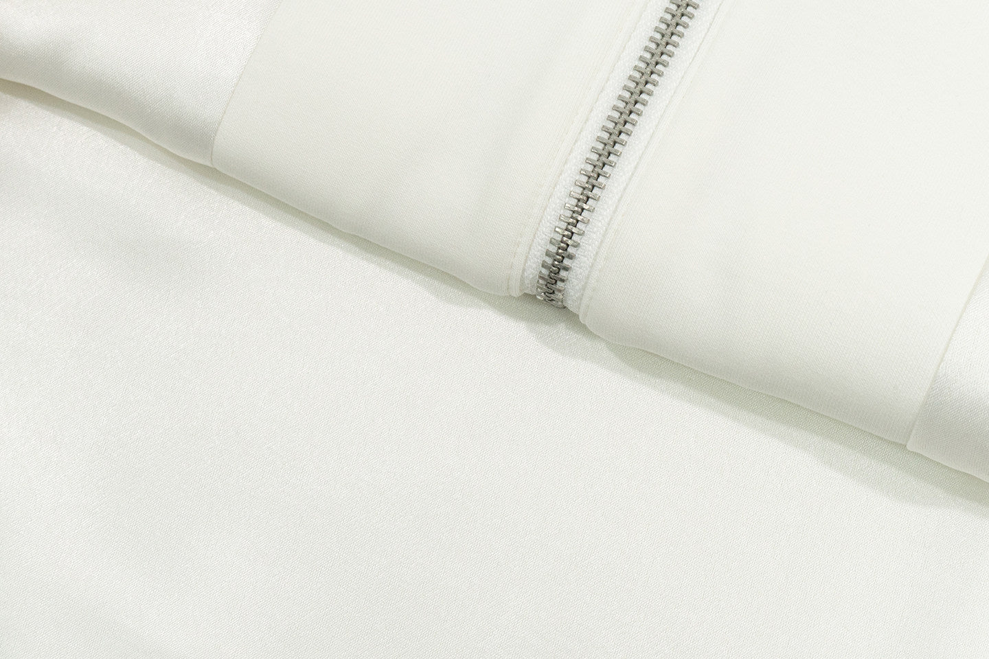 GRAF&WU Rib Cage Skeletal Hand Embroidery Zip-Up Jacket