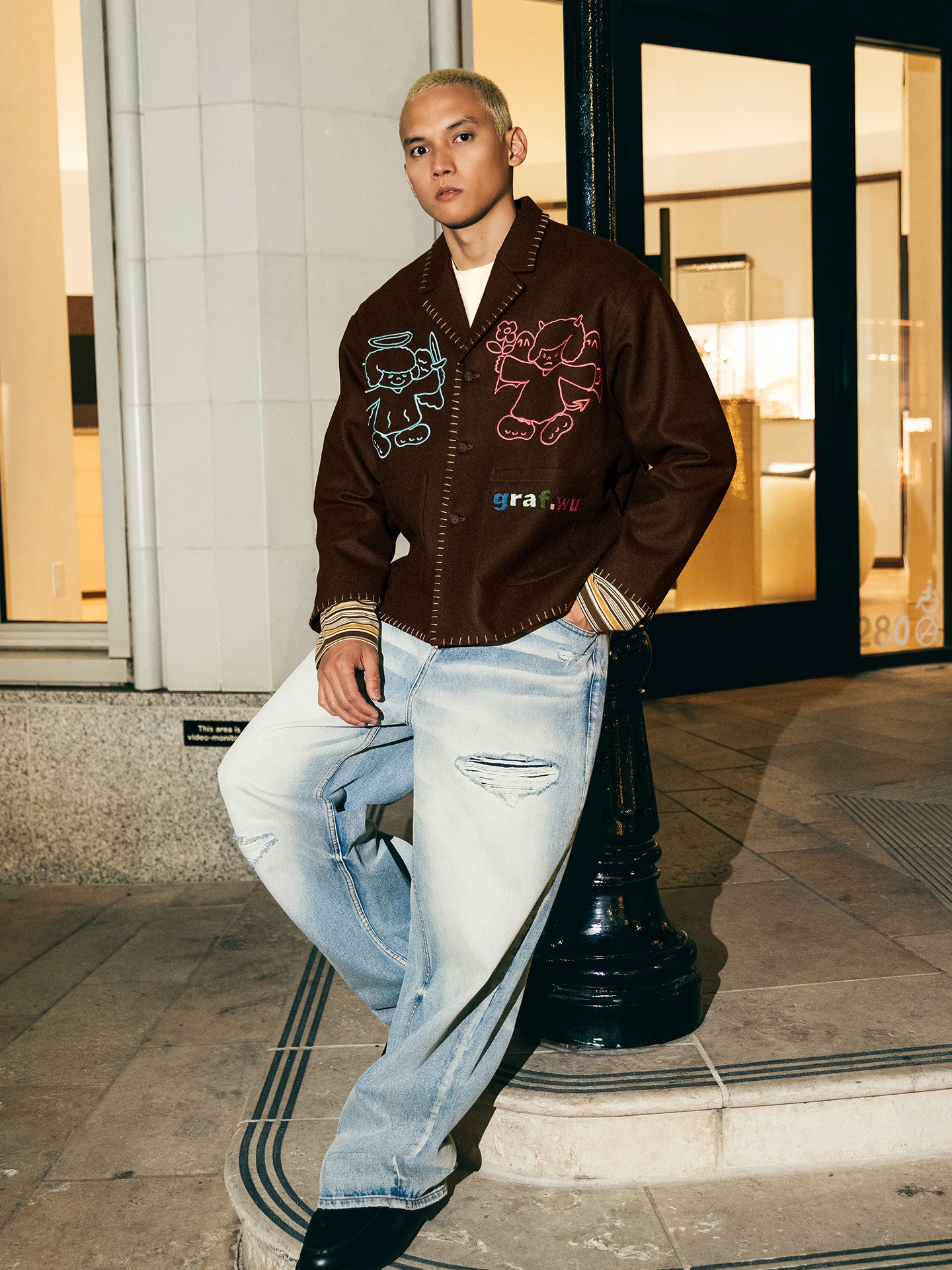 GRAF&WU Brand GW Letter Star Embroidered Washed Blue Ripped Jeans
