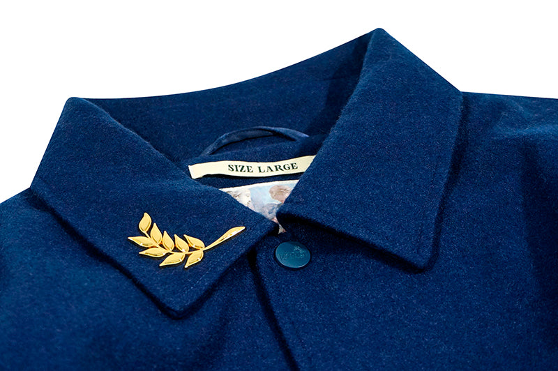 GRAF&WU Giraffe Embroidery Leather Sleeve Thick Jacket