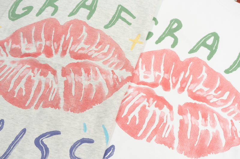 GRAFWU Love Kiss Print T-Shirts