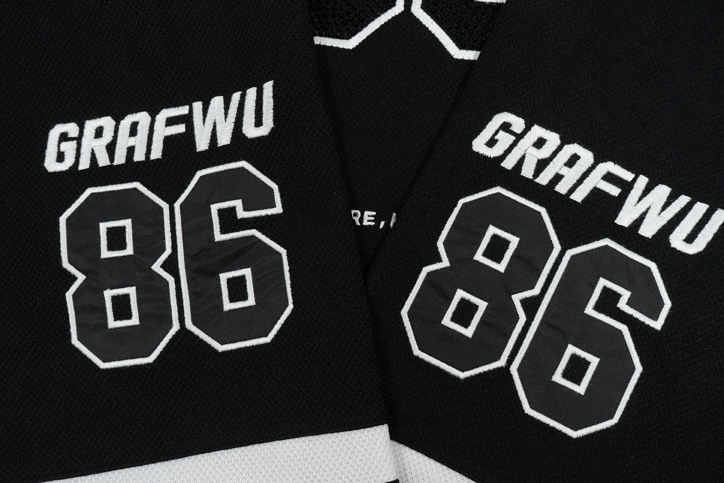 GRAF&WU Giraffe Angel Embroidered Rhinestone Thick Ice Hockey Jersey