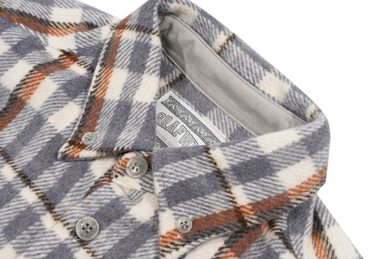 GRAF&WU Giraffe Embroidered Flannel Loose Plaid Shirt