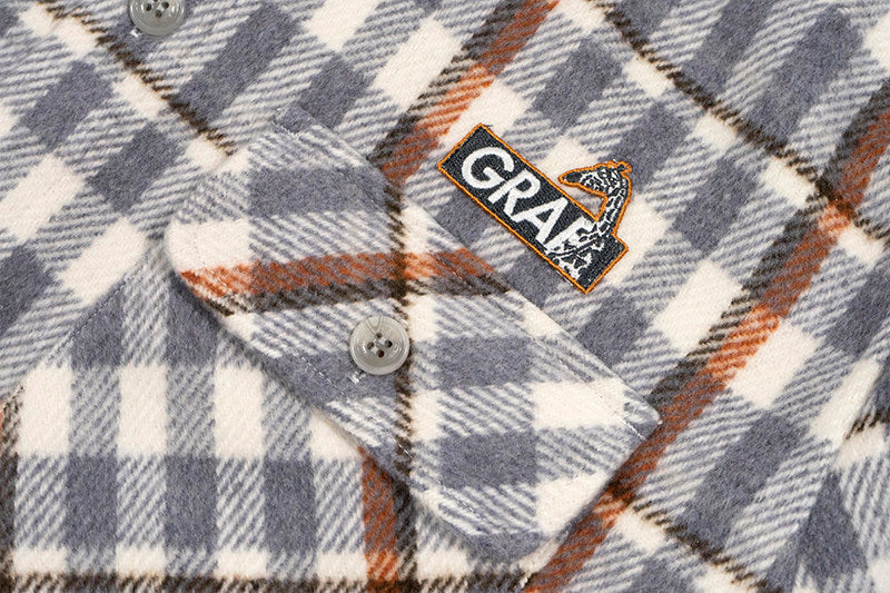 GRAF&WU Giraffe Embroidered Flannel Loose Plaid Shirt