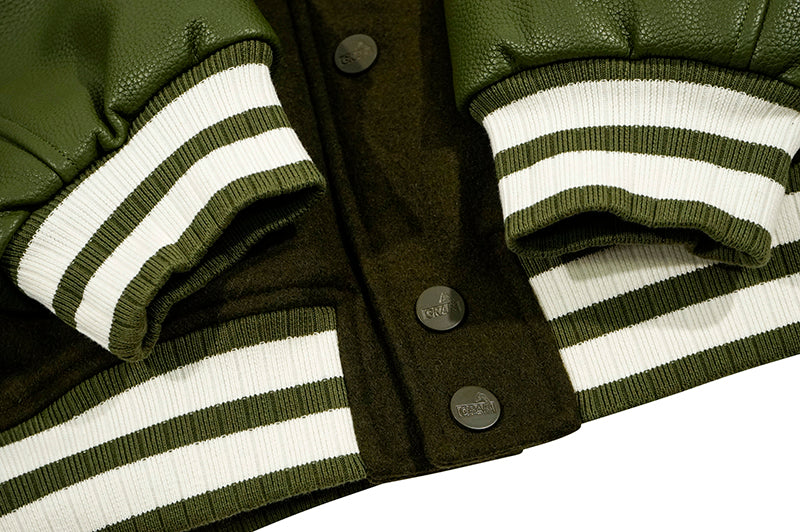 GRAF&WU Giraffe Embroidery Leather Sleeve Thick Jacket