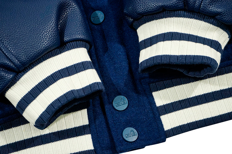 GRAF&WU Giraffe Embroidery Leather Sleeve Thick Jacket