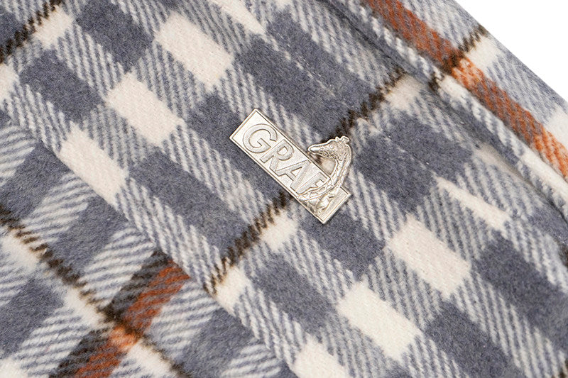 GRAF&WU Giraffe Embroidered Flannel Loose Plaid Shirt